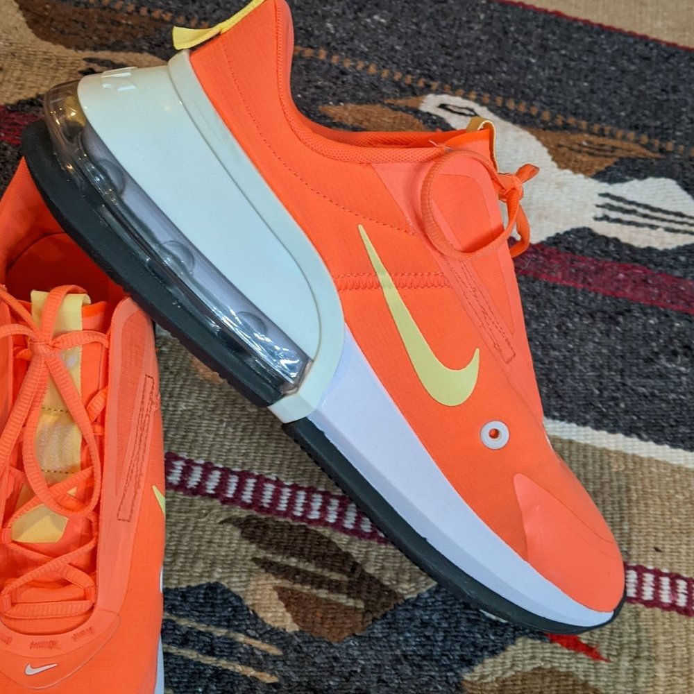 Nike Air Max Sneakers Color Mango/Peach Women's Size 10 - Picture 8 of 12